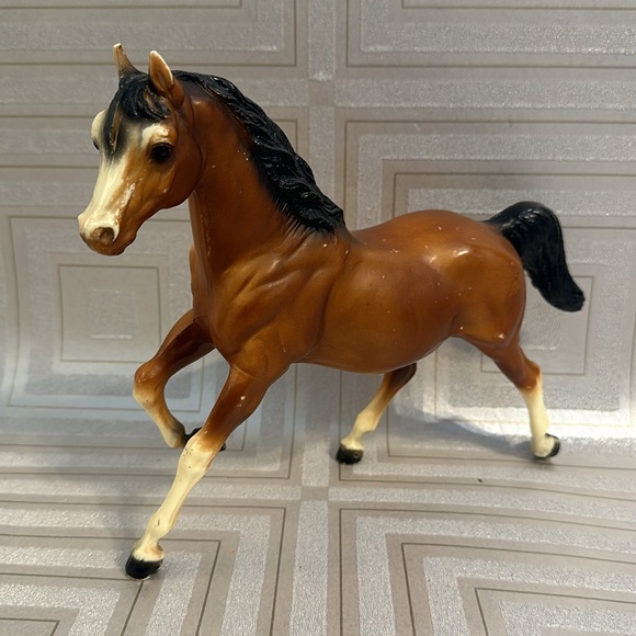 Breyer %124 horse the Running Mare Sugar #124 from the Traditional Series. - Picture 1 of 7